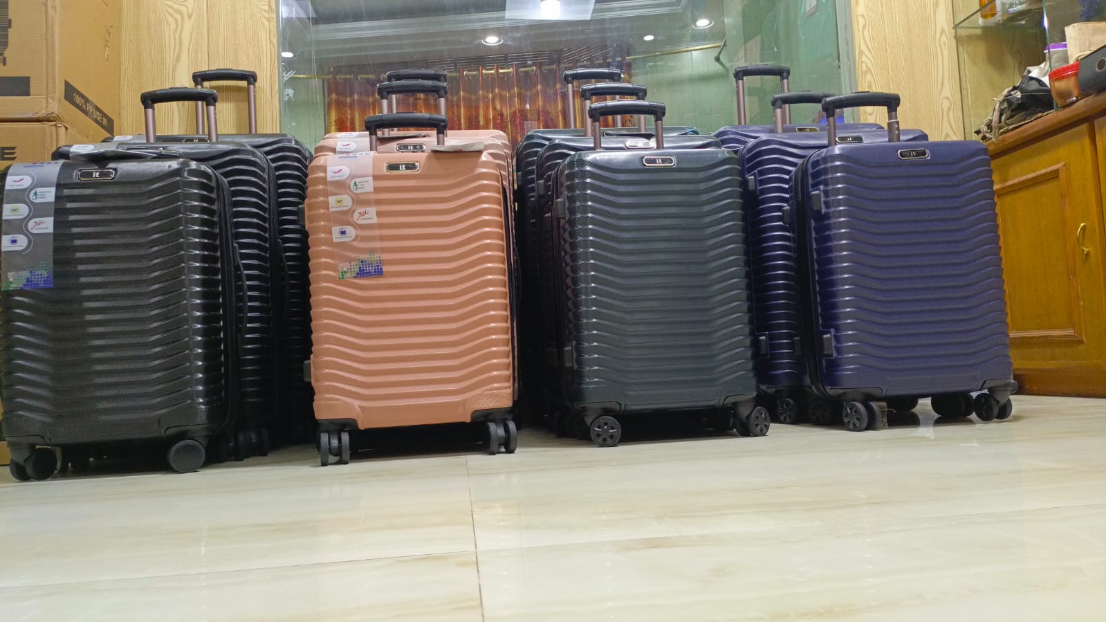 Premium Travel Bags Set (3 Pieces) – Sizes 20, 24 & 28 | Stylish, Spacious & Durable