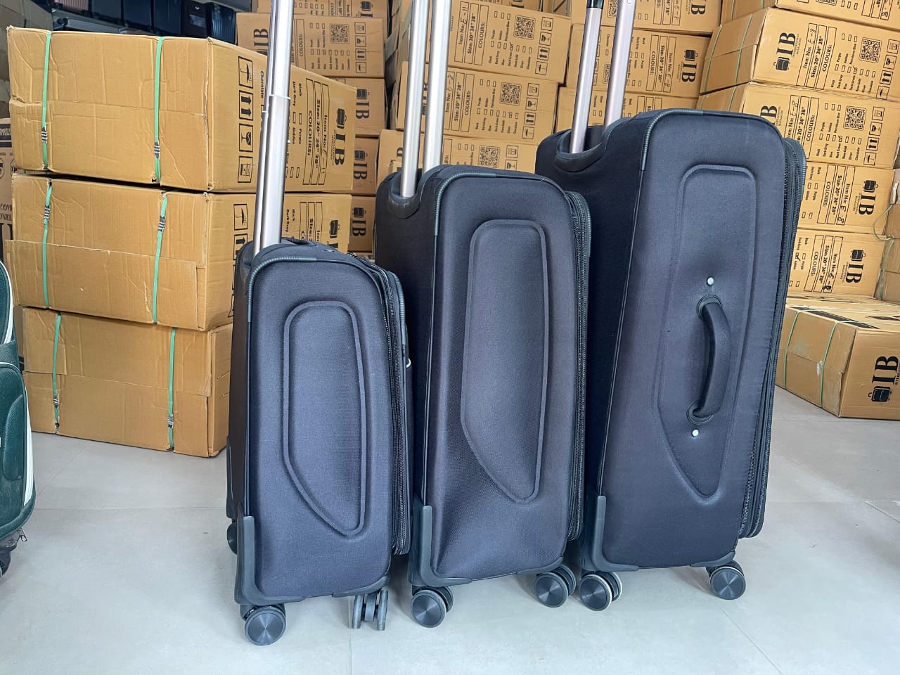 Premium Travel Bags Set (3 Pieces) – Sizes 20, 24 & 28 | Stylish, Spacious & Durable